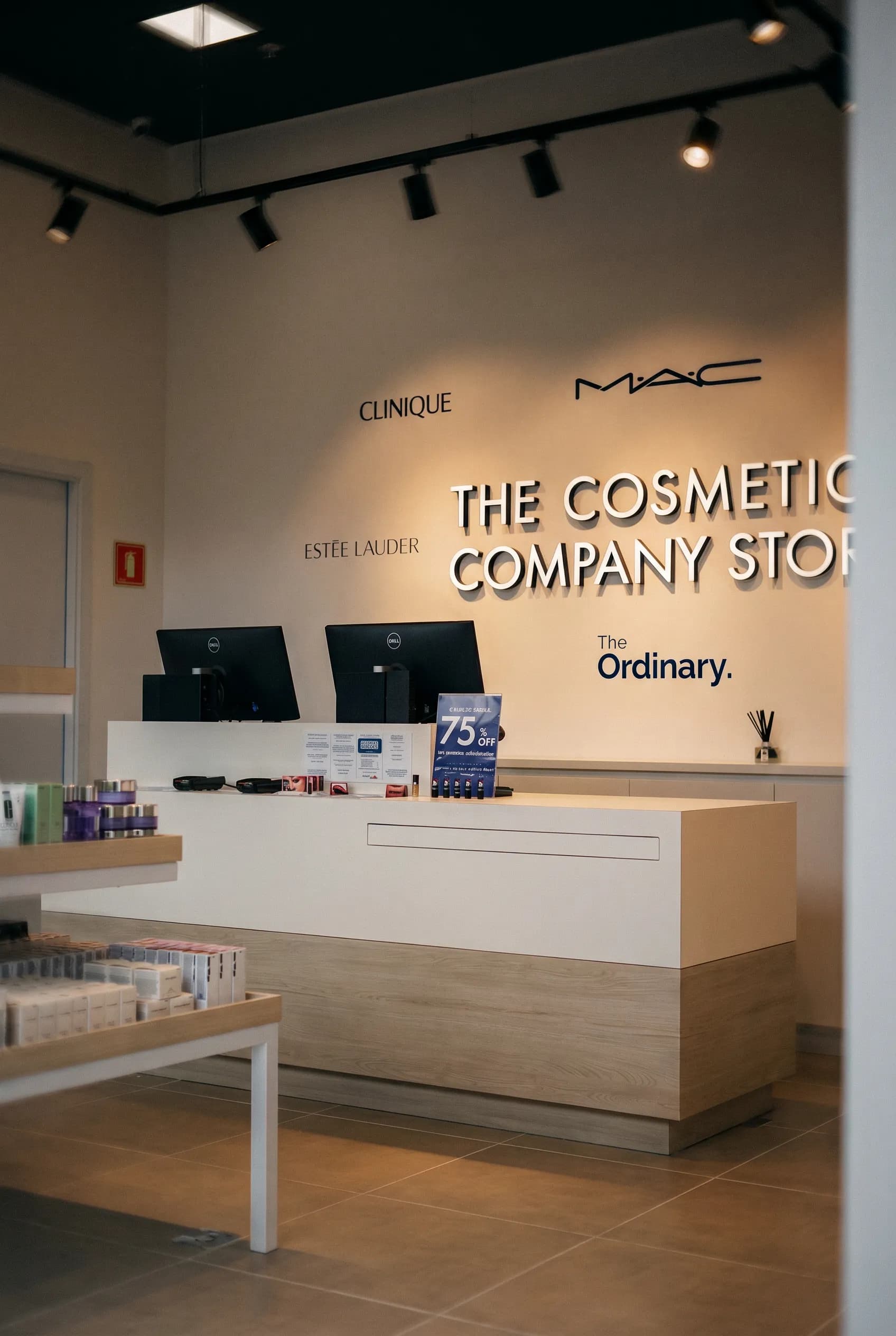 Estée Lauder — Retrofit de Marca — registro 08