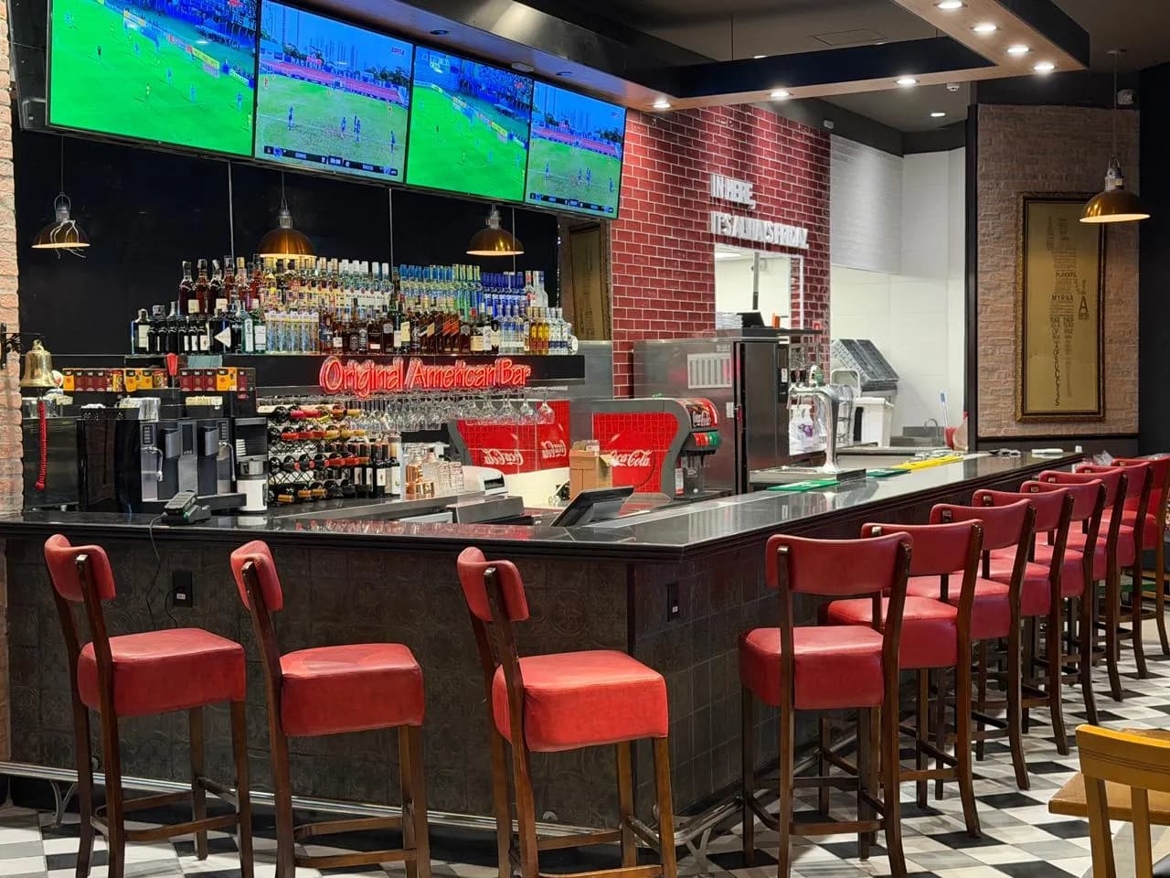TGI Fridays — Restaurante 24h no Aeroporto — registro 02